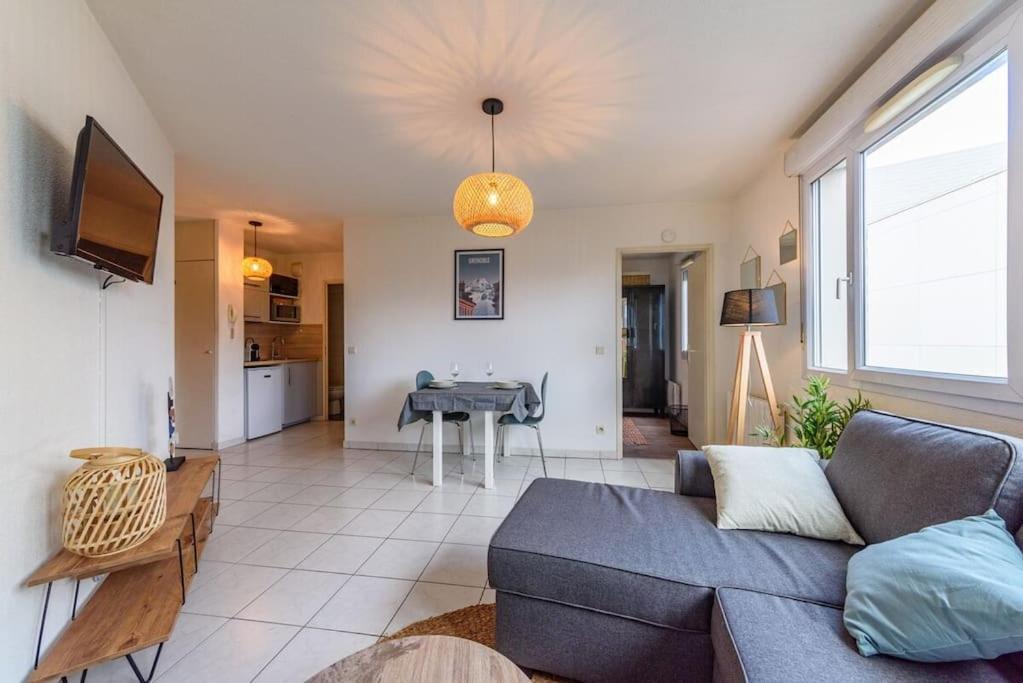 Pierre Semard Apartment *